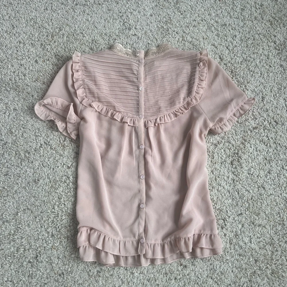 Vintage pink lacy top with buttons down the back - Picture 4 of 4